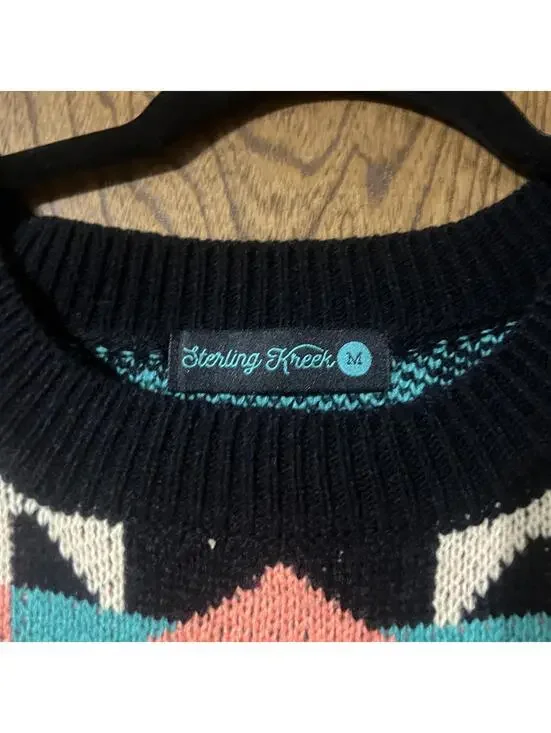 Sterling Kreek Medium Southwestern Patterned Sweater Medium - Picture 2 of 3